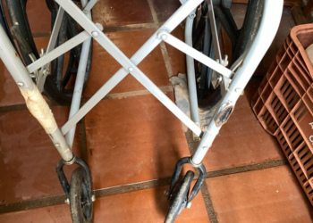 Equipamentos do Banco Ortopédico são encontrados abandonados e destruídos em Apucarana