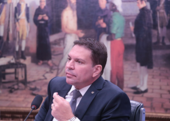 Nome de Ramagem aparece em site do ICE: 'Sob custódia'