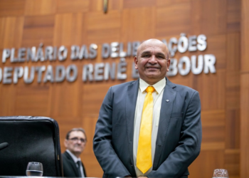 Vice-prefeito de Barra do Garças, Professor Sivirino assume vaga de Wilson Santos