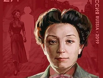 'Minha babá era espiã da KGB e descobri que envenenou seu marido no sofá onde me dava leite'