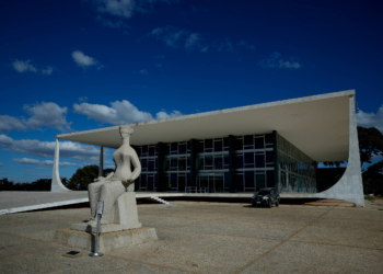 STF forma maioria para obrigar governo a rever valor protegido de superendividados