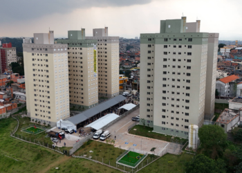 Moradores de Guaianases, em SP, reclamam de superlotação no transporte após entrega de 968 moradias pela prefeitura