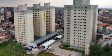 Moradores de Guaianases, em SP, reclamam de superlotação no transporte após entrega de 968 moradias pela prefeitura