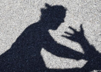 'Evitem se relacionar com homens': fala de chefe de polícia a mulheres causa polêmica na Alemanha