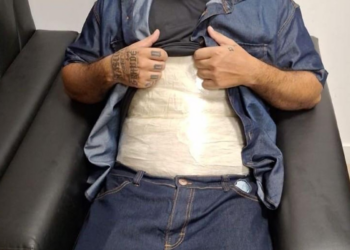 Passageiro é preso com mais de 10 kg de cocaína escondidos no corpo no Aeroporto Marechal Rondon