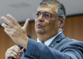 Dino cobra punições mais duras para membros do Poder Judiciário