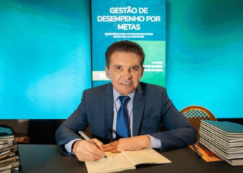 Sérgio Ricardo lança livro e destaca metas e foco no ser humano para reduzir desigualdades