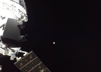 Artemis 2 atinge metade do caminho para chegar à Lua