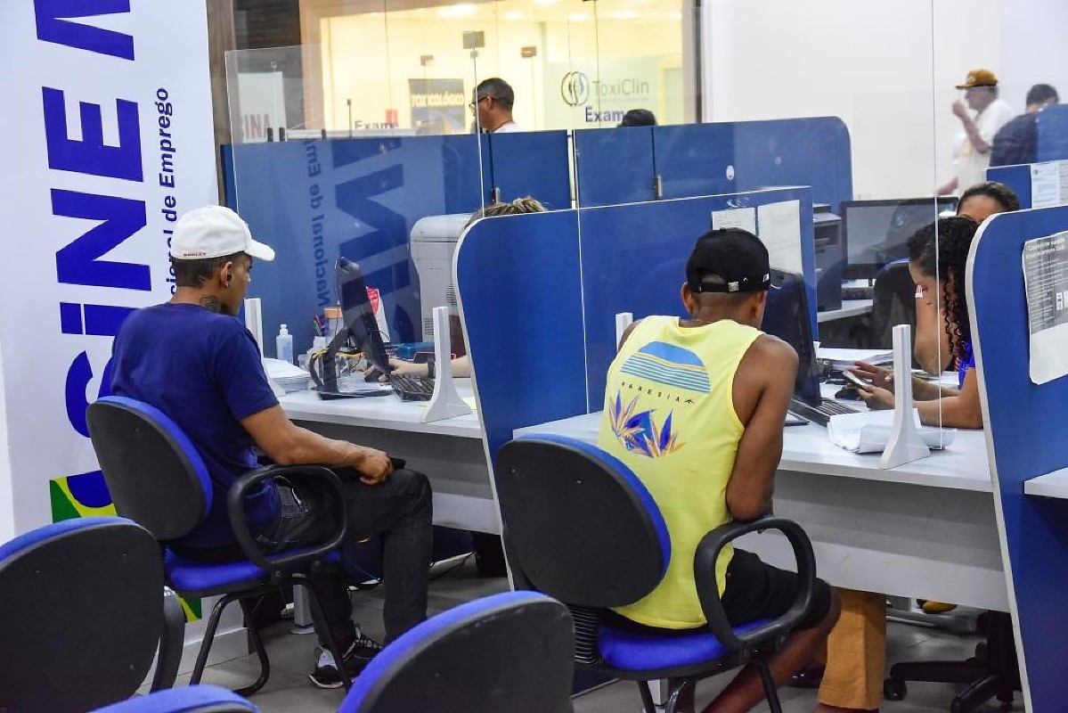 Farmacêutico, eletricista e frentista estão entre as vagas de emprego disponibilizadas pelo Sine em MT