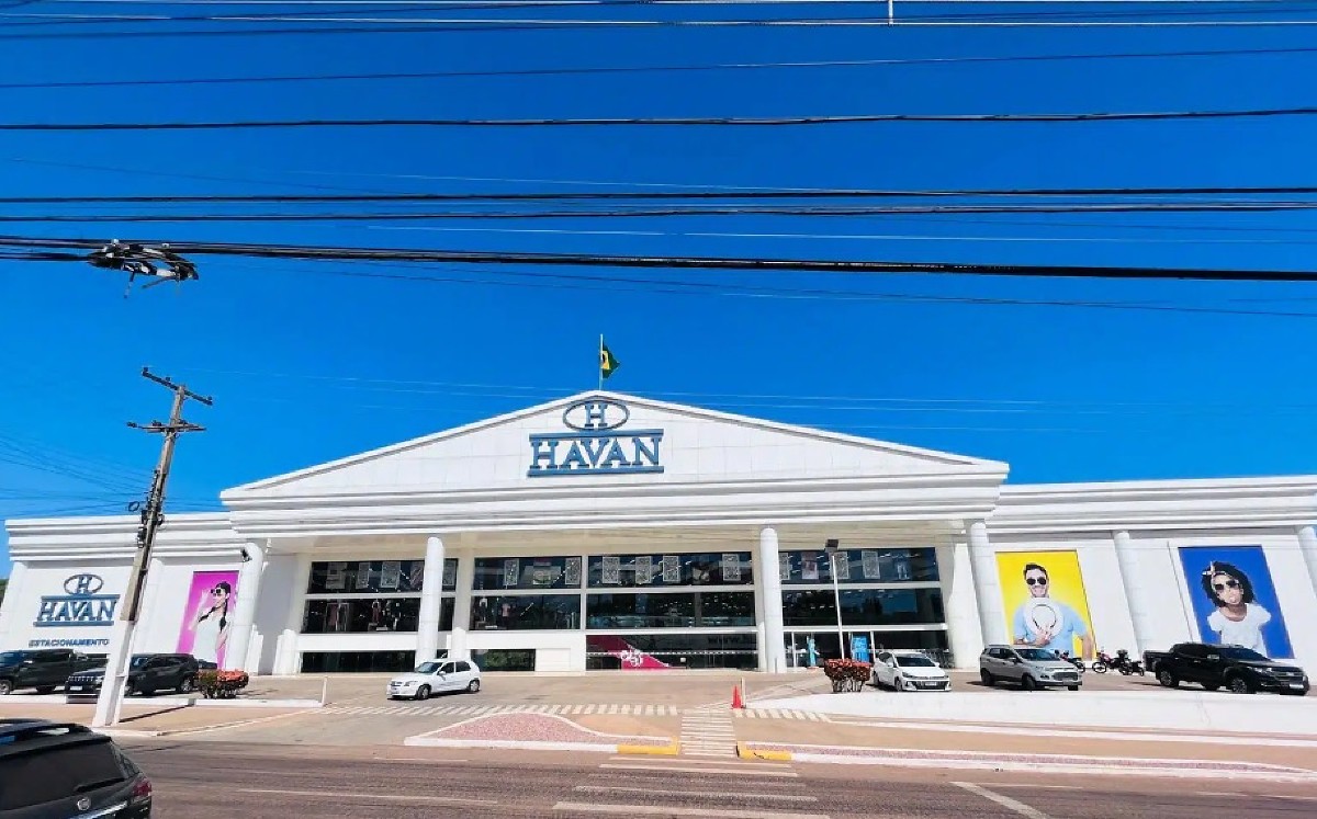Justiça obriga Havan de Rondonópolis a oferecer cadeiras a funcionários sob pena de multa de até R$ 50 mil