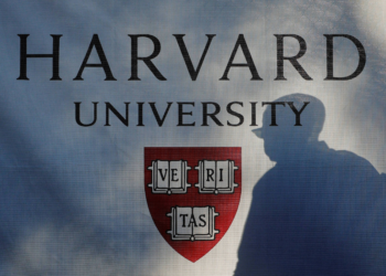 Plataforma educacional usada em Harvard e Stanford fica horas fora do ar após ataque hacker