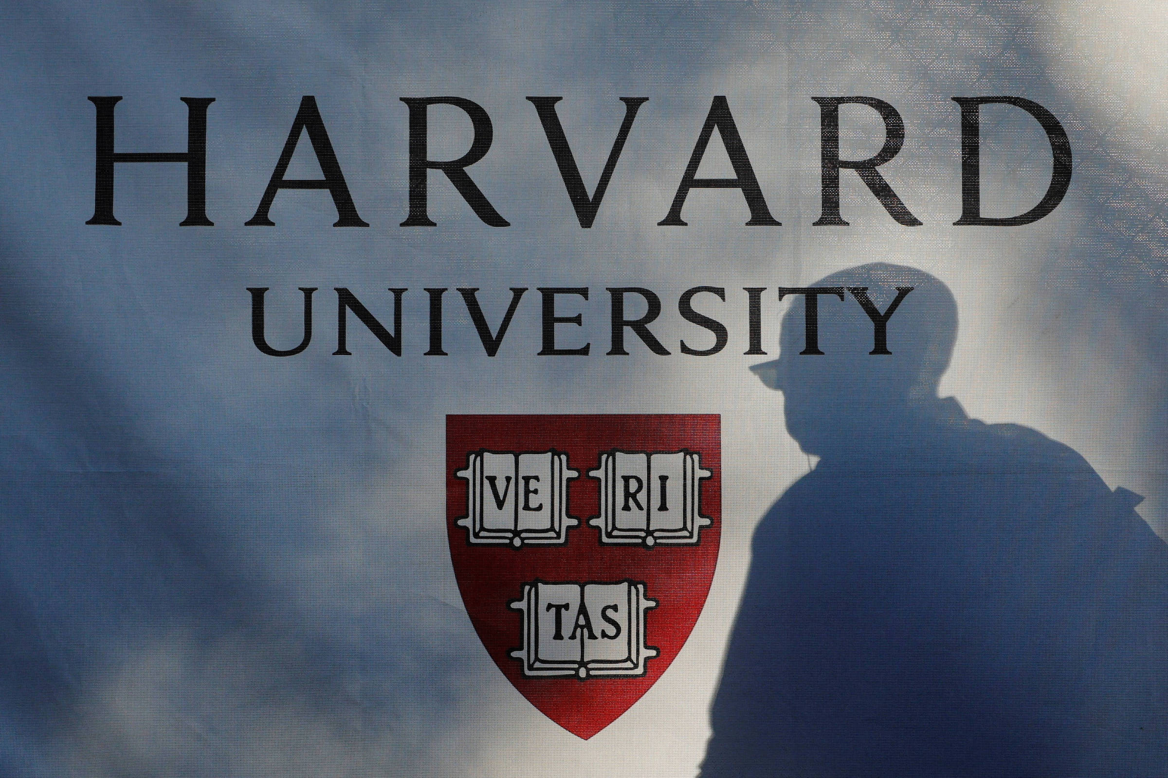 Plataforma educacional usada em Harvard e Stanford fica horas fora do ar após ataque hacker