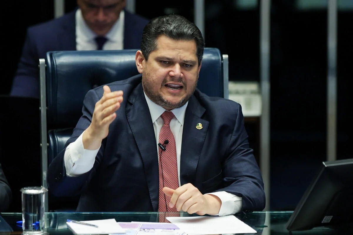Congresso promulga Lei da Dosimetria que pode reduzir punição de Bolsonaro e condenados pelo 8 de janeiro