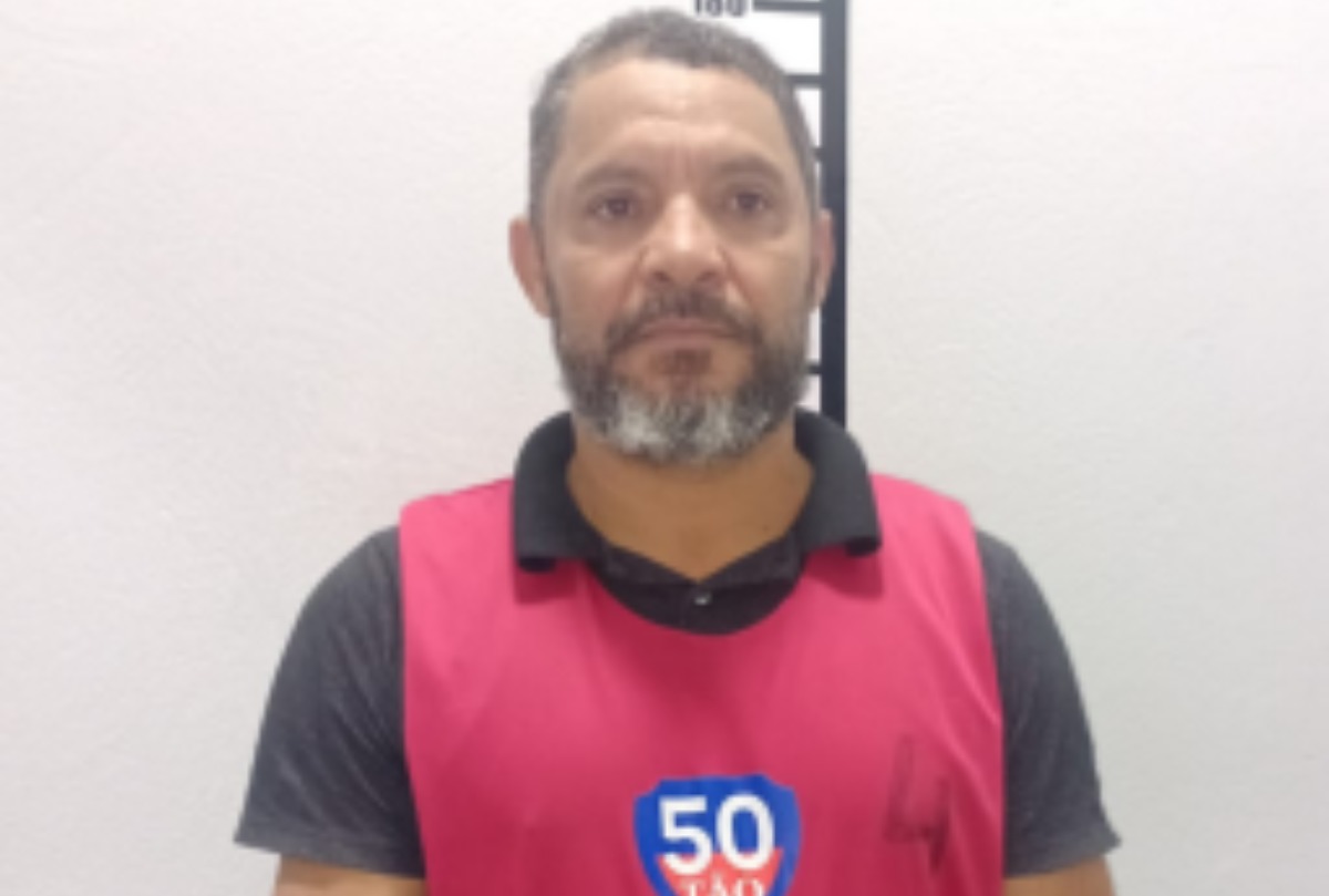 Secretário de Esportes foge da PM, é perseguido e acaba preso com arma ilegal