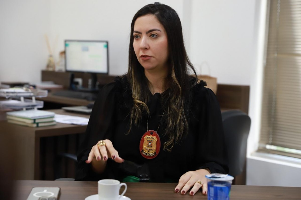 Delegada alerta mulheres sobre relacionamentos tóxicos e necessidade de denunciar manipulação e controle