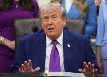 Cuba está pedindo ajuda, e EUA vão conversar com Havana, diz Trump