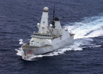 Reino Unido enviará drones, jatos e navios de guerra para missão no Estreito de Ormuz