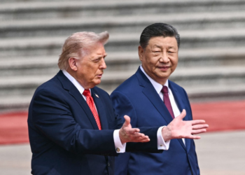 Xi diz em banquete que relação entre EUA e China é a mais importante do mundo, e Trump fala em troca 'positiva e construtiva'; SIGA