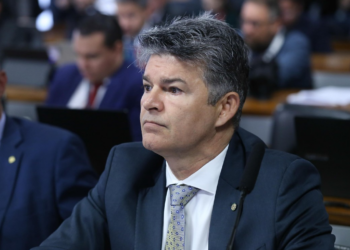 Medeiros aciona Ministério da Justiça e cobra explicações sobre vazamento de áudios entre Flávio Bolsonaro e Vorcaro