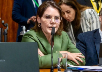"População paga a conta", diz Coronel Fernanda ao cobrar explicações sobre alta dos combustíveis