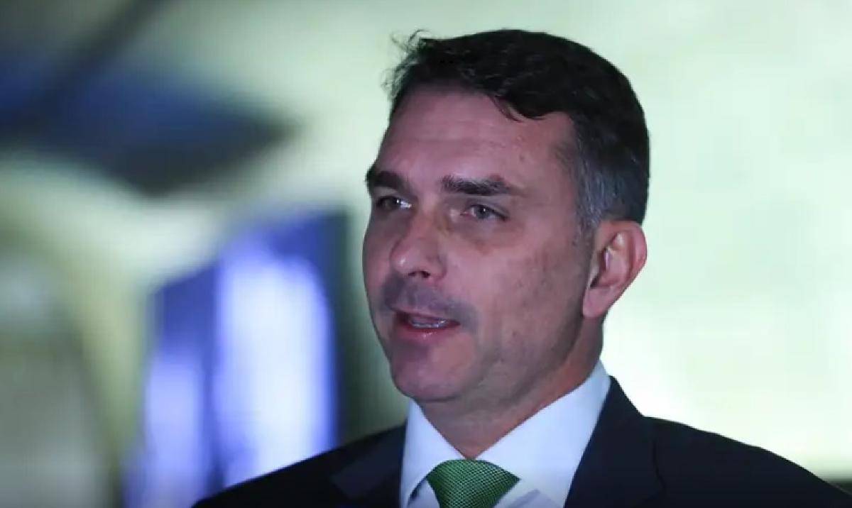 PL convoca reunião com Flávio Bolsonaro e lideranças do Senado e da Câmara
