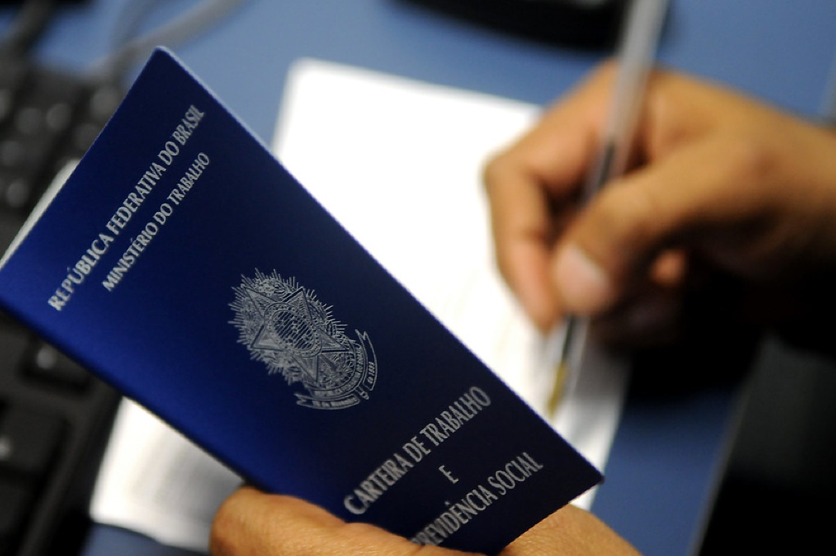 Feira oferece 1,5 mil vagas de emprego em empresas de Cuiabá e Várzea Grande