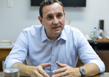 Presidente da CDL cobra que Governo Lula “pague a conta” do fim da escala 6×1