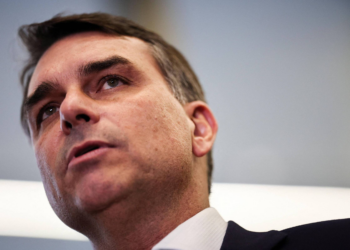 Publicitário Eduardo Fischer deve assumir marketing de Flávio Bolsonaro