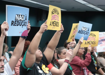 PT manobra para barrar votação de PEC que reduz maioridade penal