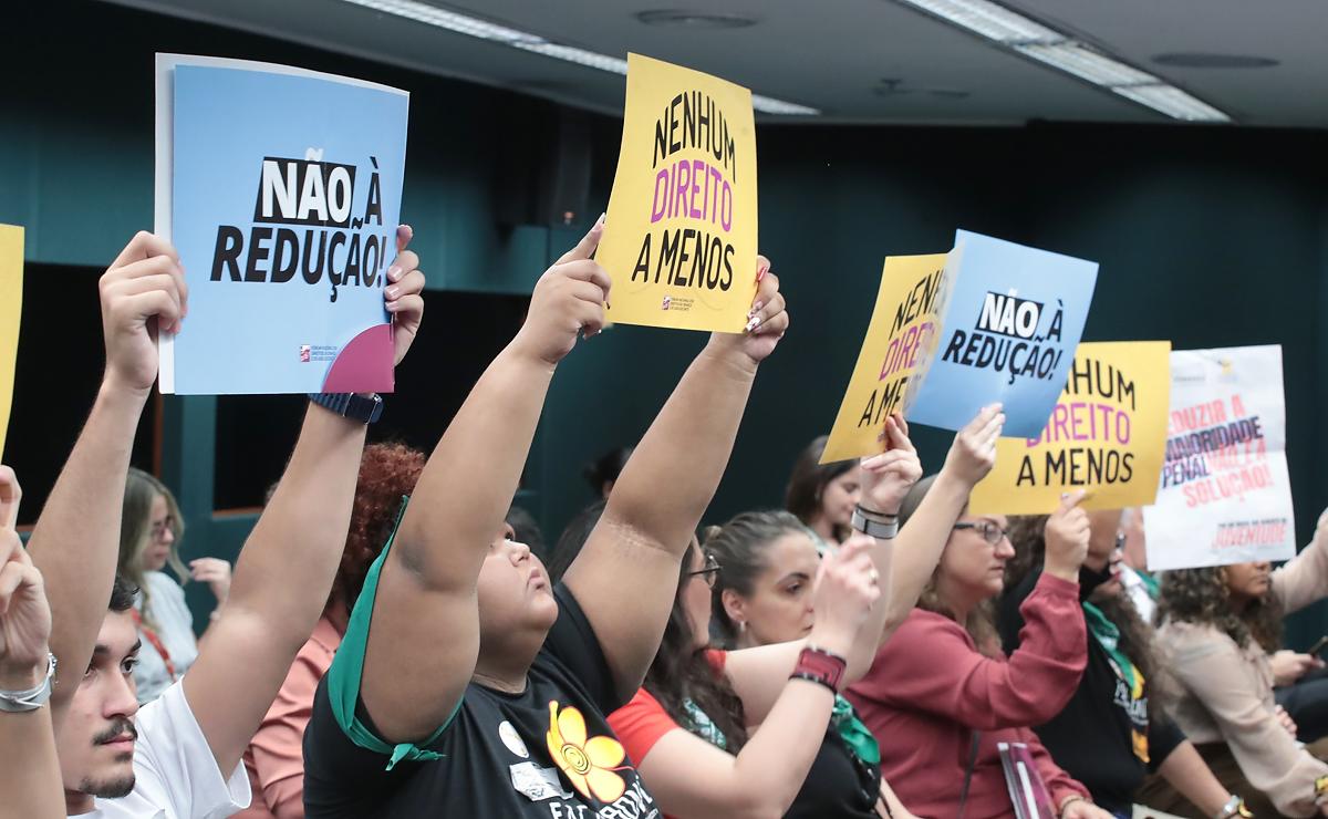 PT manobra para barrar votação de PEC que reduz maioridade penal