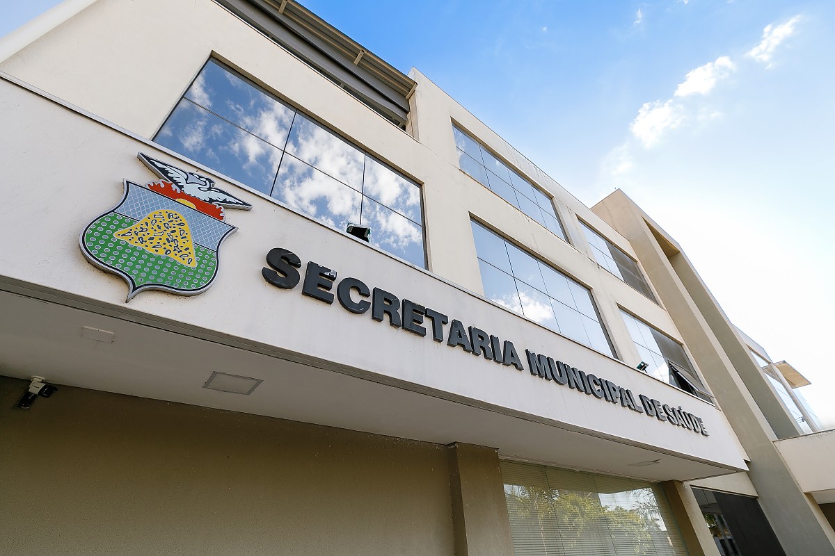 Secretaria de Saúde abre inscrições para preencher vagas com bolsas de até R$ 10 mil em Cuiabá