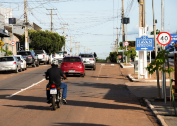 Abilio sanciona lei contra motos barulhentas e oficina que adulterar escapamento será multada em R$ 5 mil