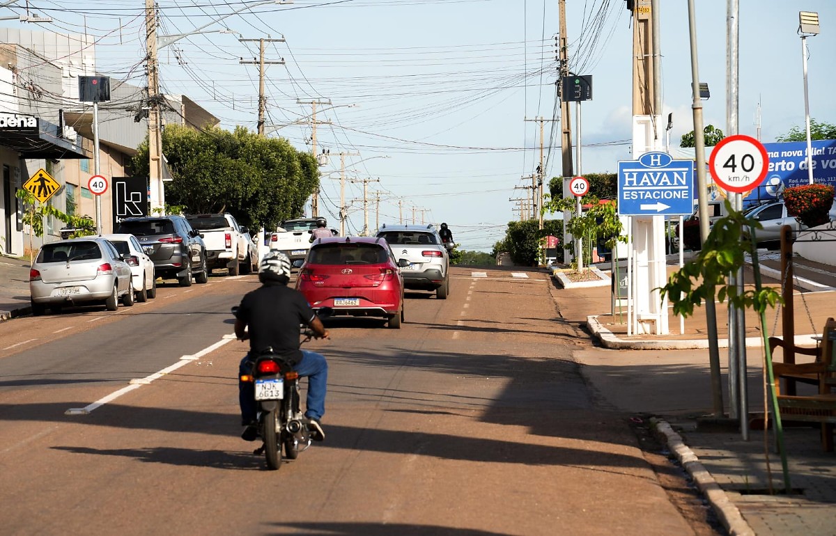 Abilio sanciona lei contra motos barulhentas e oficina que adulterar escapamento será multada em R$ 5 mil