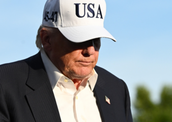 Trump diz que pode decidir até domingo sobre acordo com Irã: 'Ou chegamos a um bom acordo ou vou explodi-los em mil infernos'