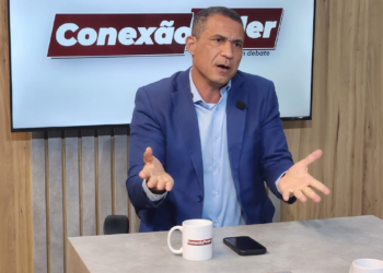 Assis detona Caderneta da Gestante do governo Lula: "Ensina mulher a matar o próprio filho sem denunciar estuprador"