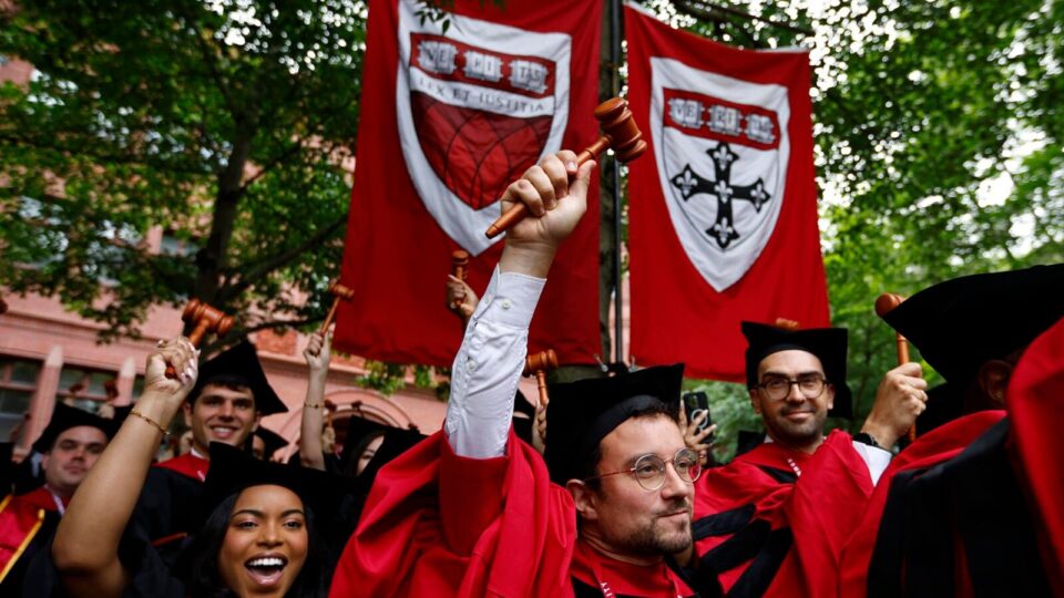 Harvard limita número de alunos com nota máxima para conter “inflação”