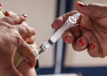 Tire dúvidas sobre a gripe: quando se preocupar, quais tratamentos funcionam e sintomas da doença