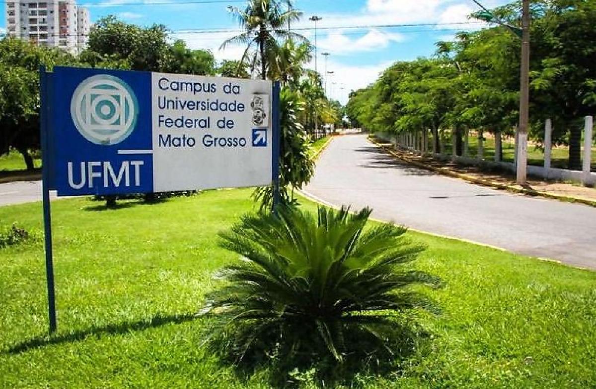 Estudantes da UFMT fazem ato em Cuiabá contra misoginia e violência às mulheres