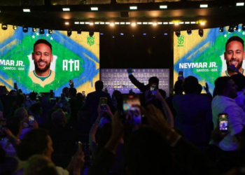 Neymar não participa de treino e gera preocupação a duas semanas da Copa do Mundo