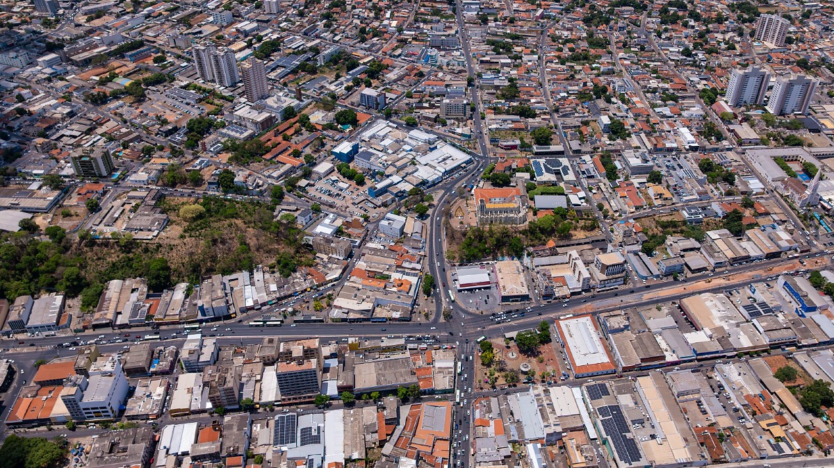 Feriado de Corpus Christi tem avenidas interditadas para obras e seis procissões em Cuiabá
