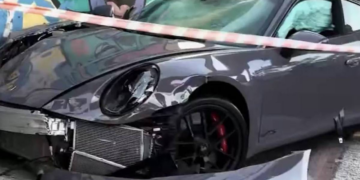 Influenciador Fábio Giga bate Porsche em motos e carros em SP