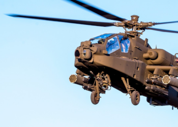 Helicóptero do exército dos EUA cai perto do Estreito de Ormuz
