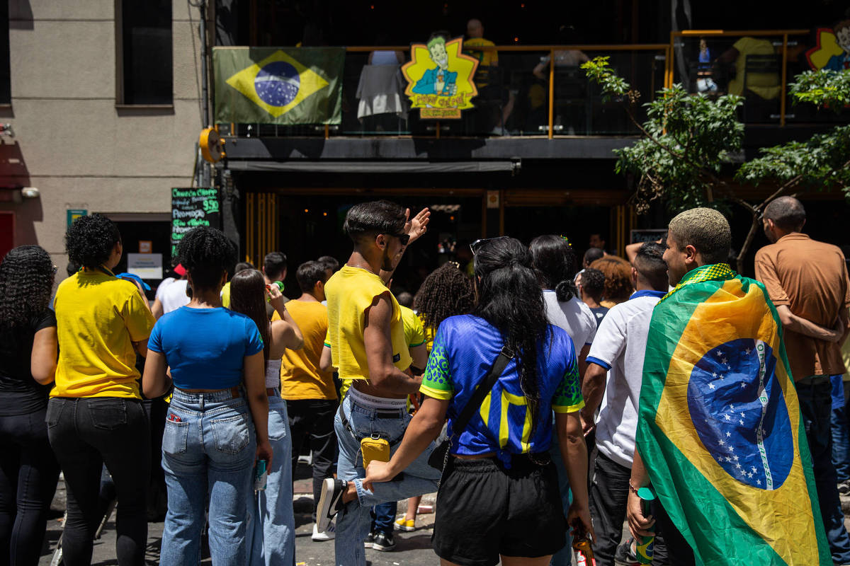 Copa do Mundo muda ritmo de trabalho e pode custar US$ 17 bi em perda de produtividade, diz pesquisa