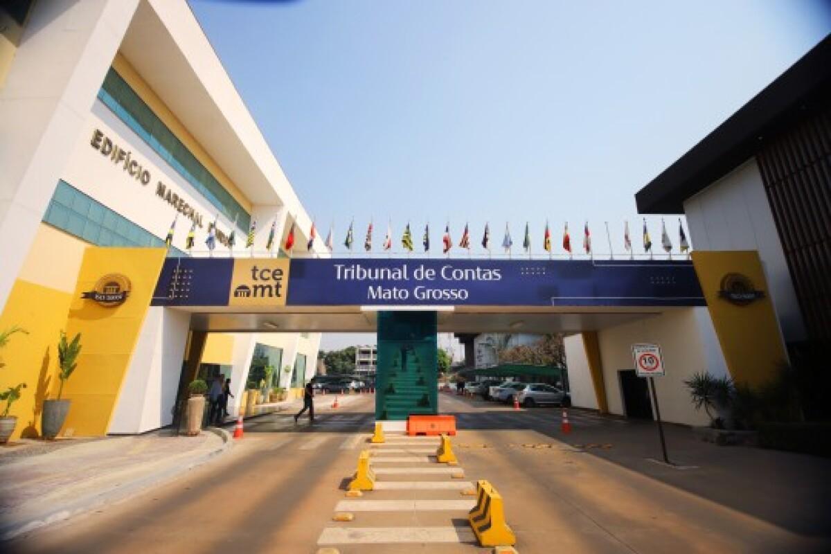 Tribunal de Contas de Mato Grosso aprova porte de armas para conselheiros