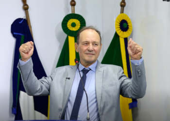 Pouco mais de um mês após assumir mandato, prefeito de São José do Rio Claro propõe aumentar a própria verba indenizatória