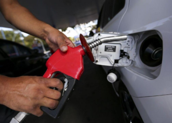 Gasolina terá 32% de etanol a partir de quarta-feira após decisão do governo Lula