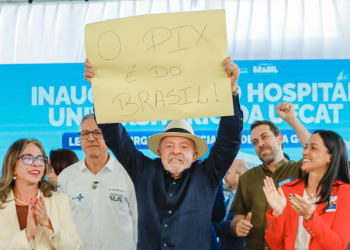 O novo tarifaço de Trump contra o Brasil – O Assunto #1733