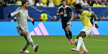 Brasil atropela a Escócia com 3 a 0 e dá show na Copa do Mundo com Vini Jr.