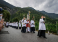 Vaticano excomunga religiosos de grupo ultratradicionalista