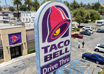 Ações da dona do Taco Bell caem após notícia sobre investigação por surto de ciclosporíase nos EUA